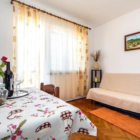 Apartment Muzic Mali Lošinj Eksteriør bilde