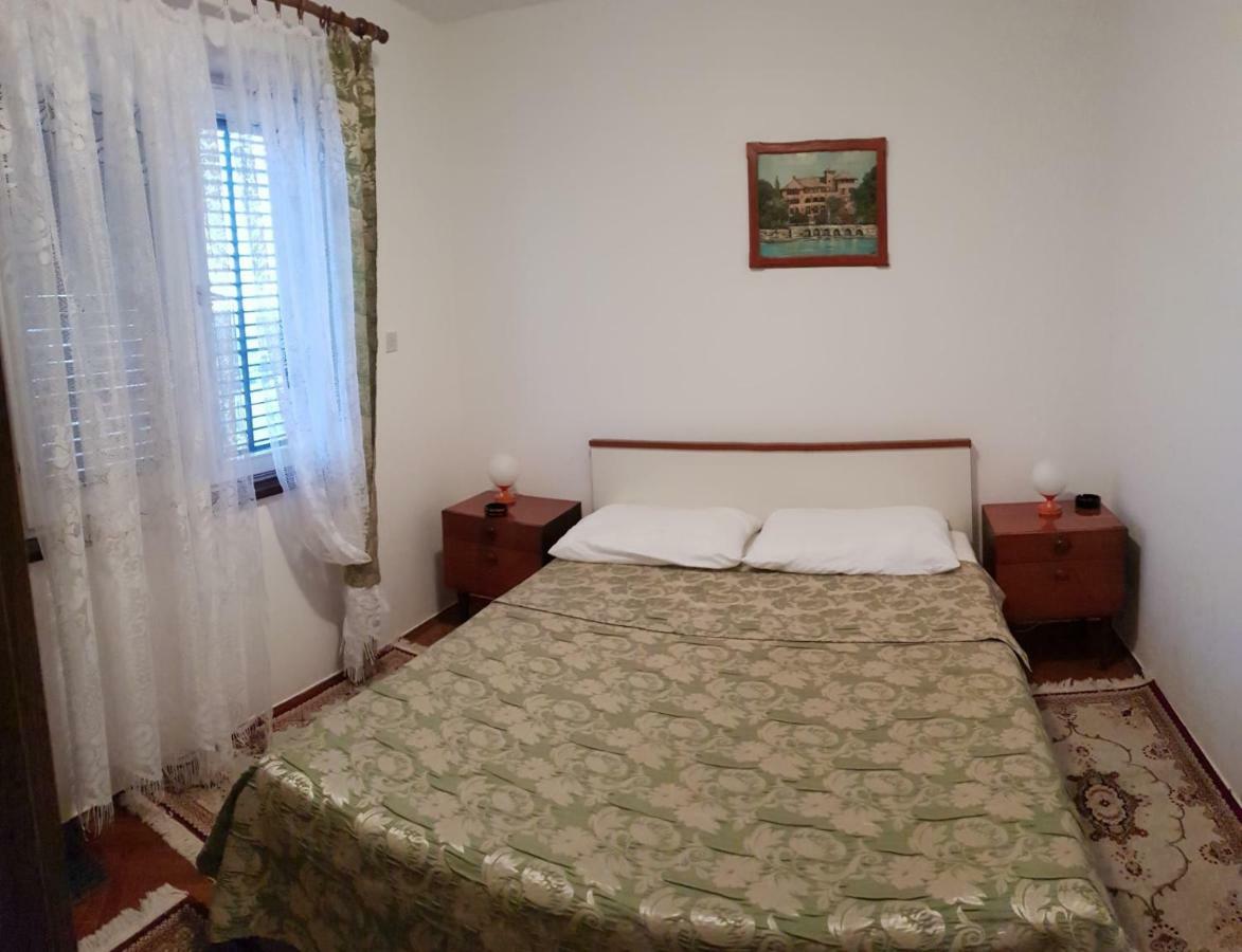 Apartment Muzic Mali Lošinj Eksteriør bilde