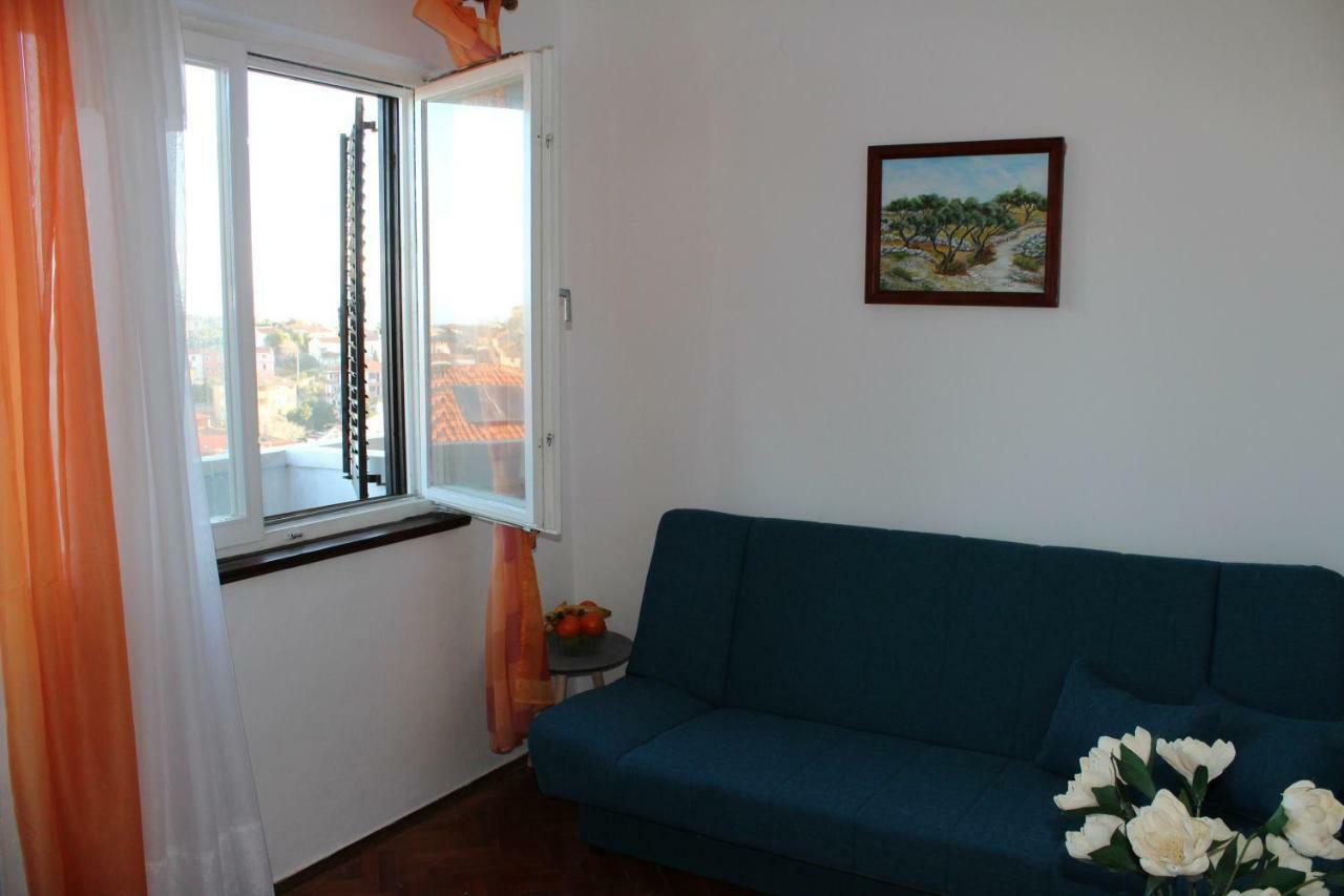 Apartment Muzic Mali Lošinj Eksteriør bilde