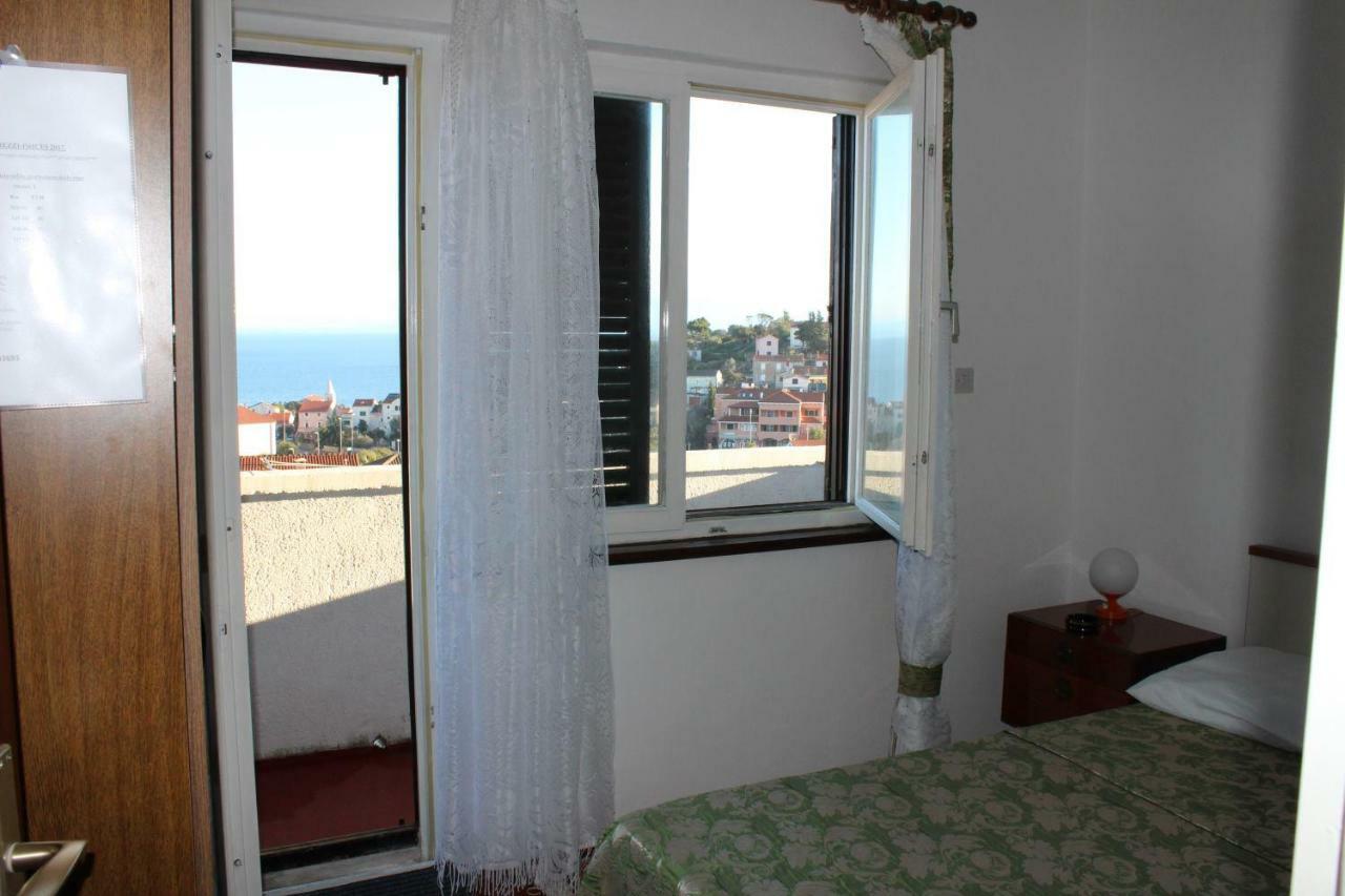 Apartment Muzic Mali Lošinj Eksteriør bilde