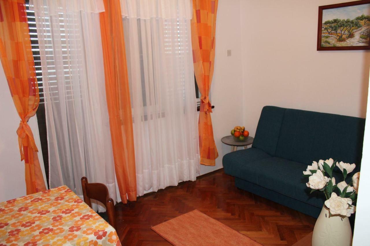 Apartment Muzic Mali Lošinj Eksteriør bilde